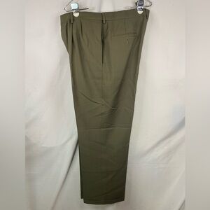 Haggar Classic Fit Pleated and Cuffed Dresses Pants Men’s 36x29